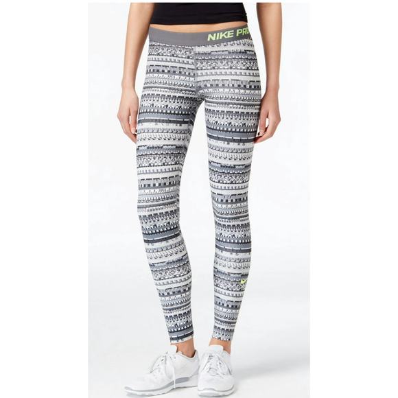Nike Pro Striped 8 Bit Fair Isle Black/White Workout Tights Women Sz S 683717 - Picture 1 of 9